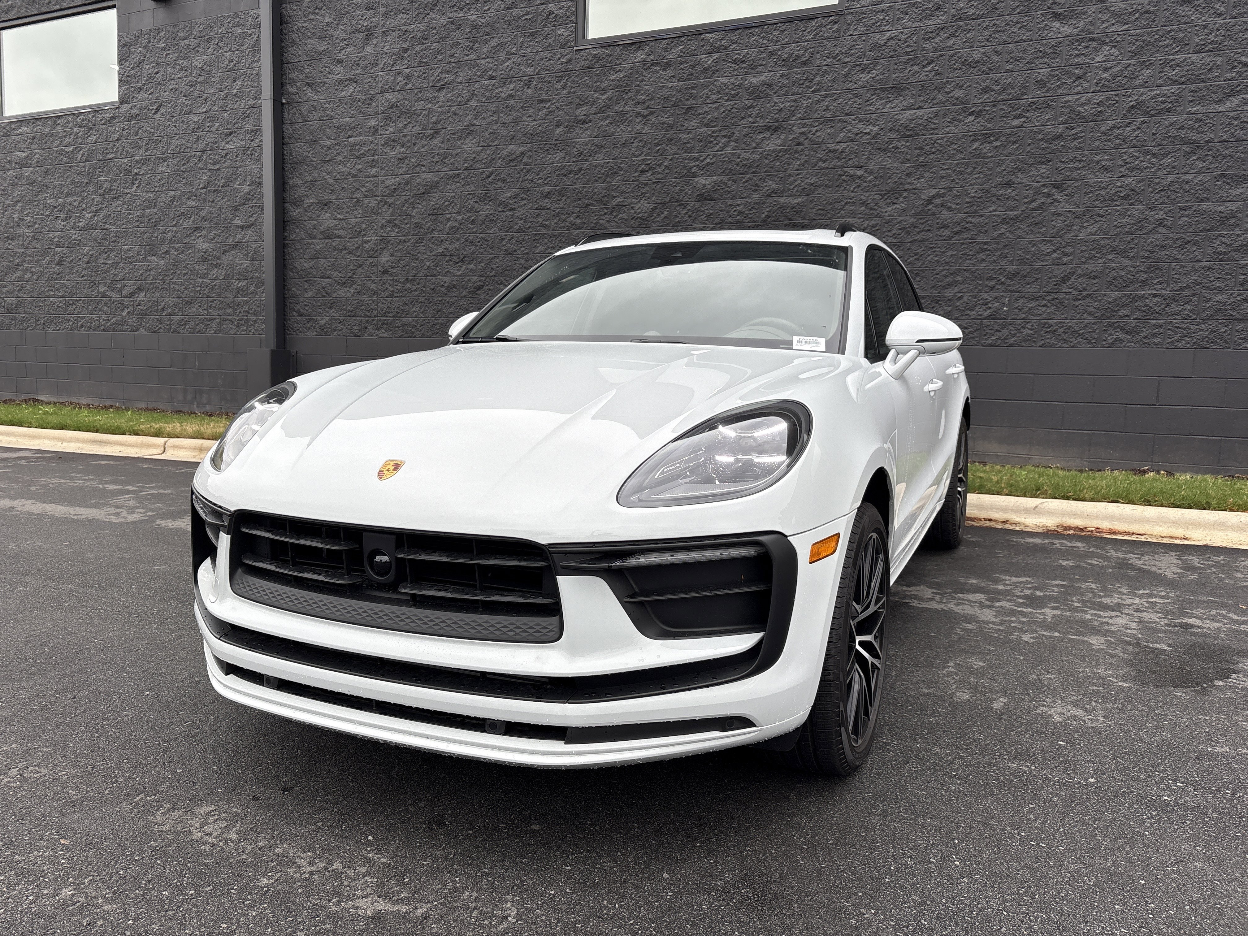 Certified 2025 Porsche Macan image 45