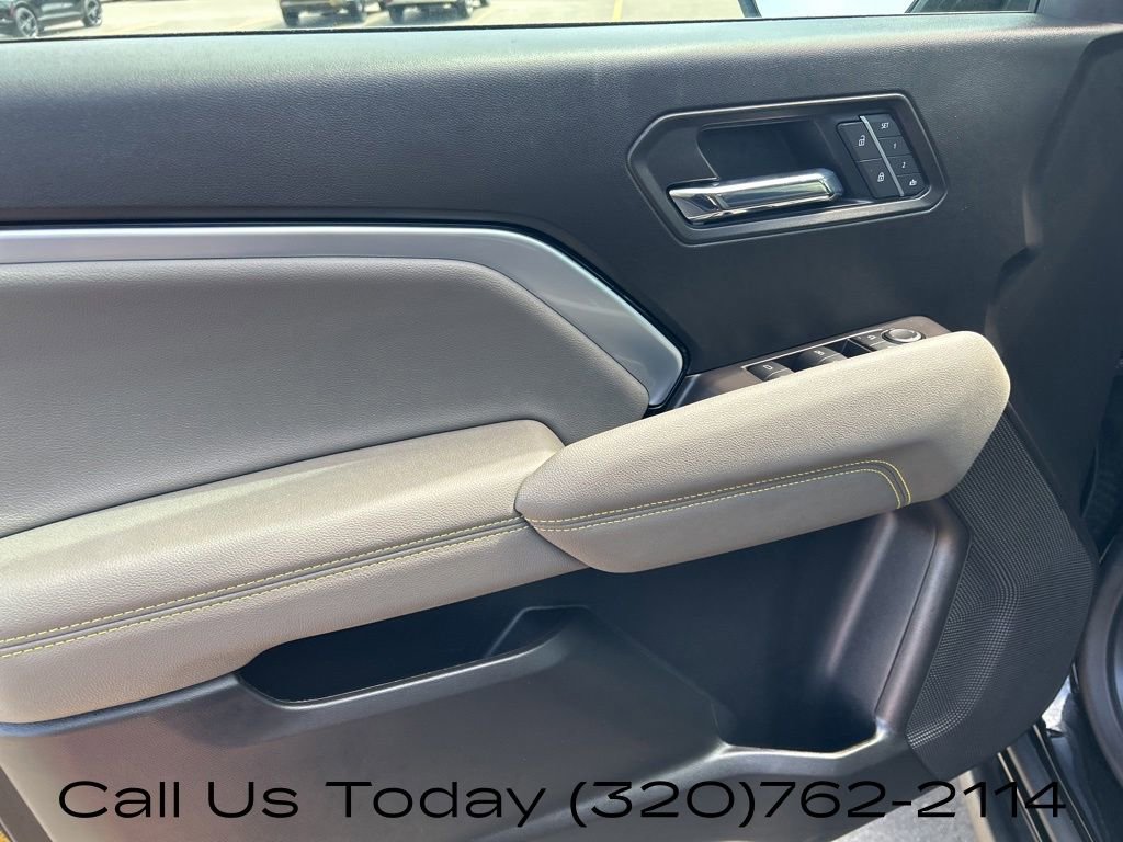 Certified 2025 Chevrolet Colorado ZR2 w/ Technology Package AWD/4WD image 14