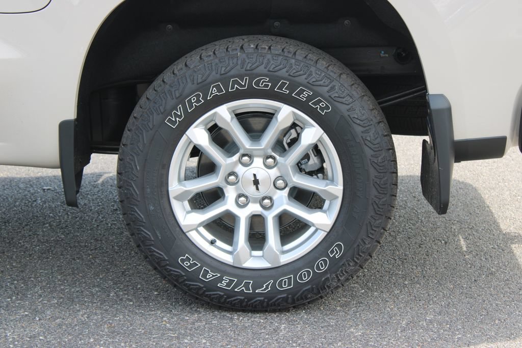 New 2026 Chevrolet Silverado 1500 RST AWD/4WD image 18