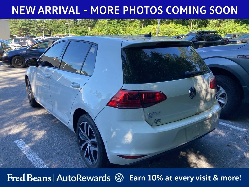 Used 2017 Volkswagen Golf SE FWD image 4