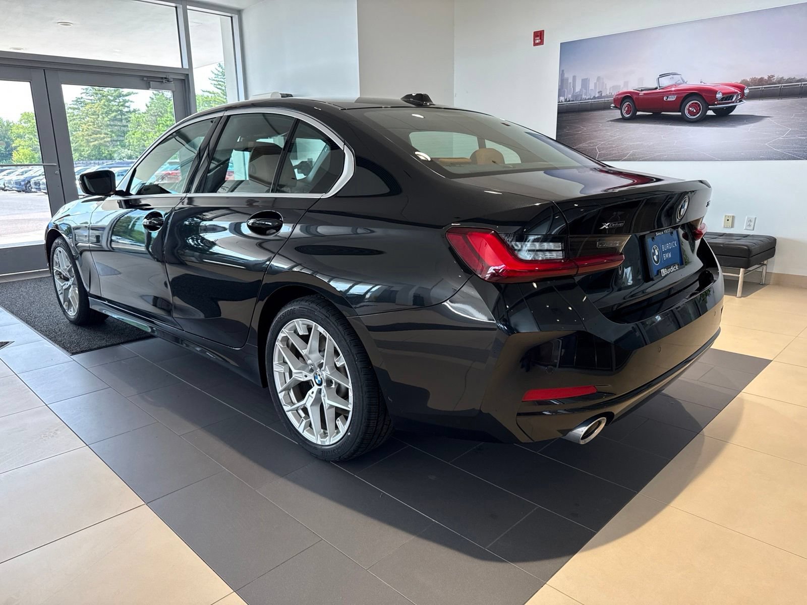 Used 2025 BMW 330i xDrive Sedan w/ Convenience Package AWD/4WD image 6