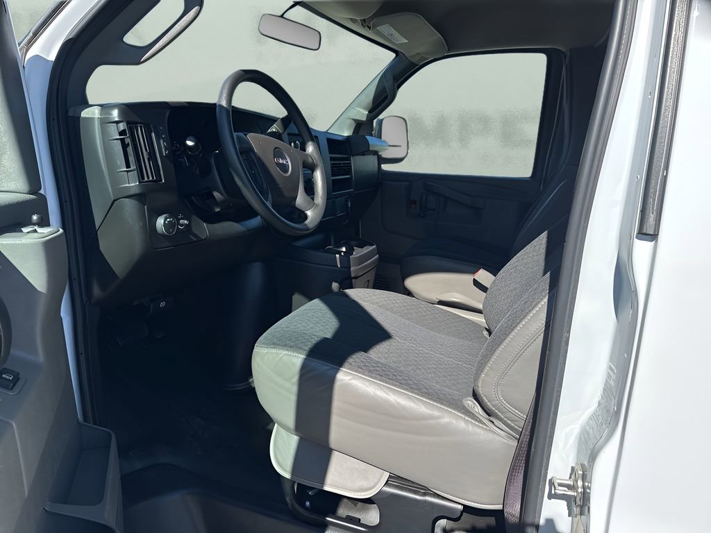 Used 2023 GMC Savana 2500 w/ Driver Convenience Package RWD image 9