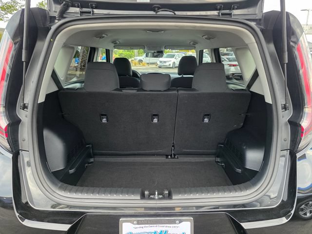 Used 2025 Kia Soul LX w/ LX Technology Package FWD image 15