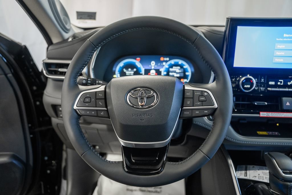 New 2026 Toyota Highlander Platinum image 33