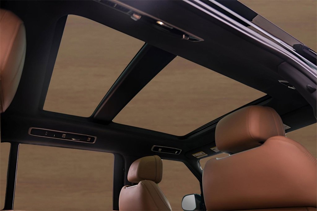 Used 2024 Land Rover Range Rover Long Wheelbase SE image 23