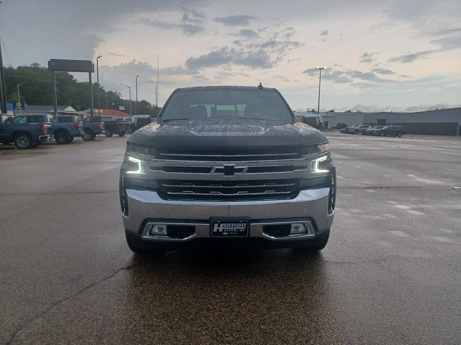 Used 2022 Chevrolet Silverado 1500 LTZ w/ Z71 Off-Road Package AWD/4WD image 8