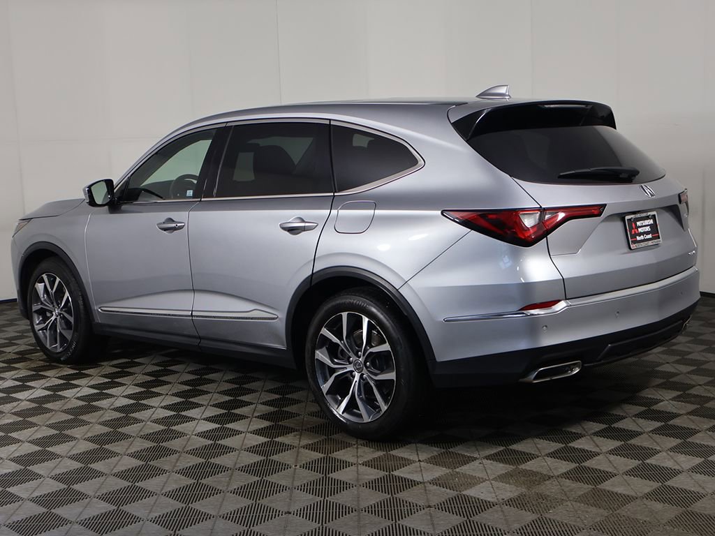 Used 2023 Acura MDX SH-AWD w/ Technology Package image 11