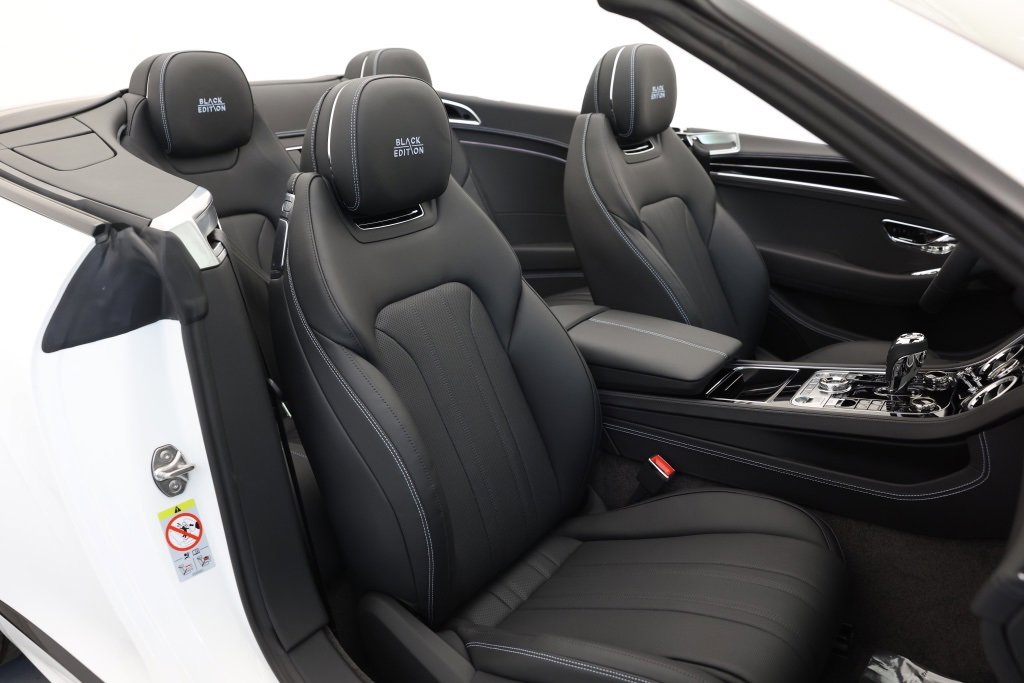 Used 2025 Bentley Continental GTC image 6