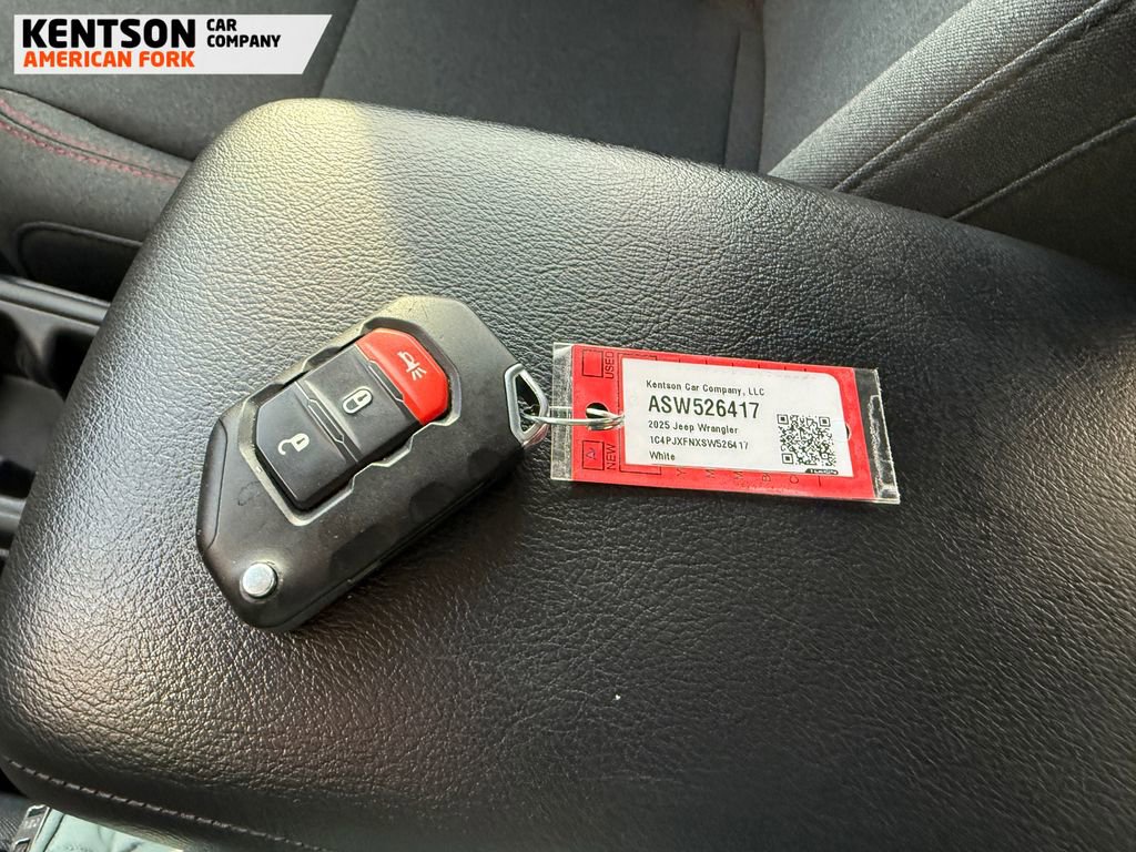 Used 2025 Jeep Wrangler Unlimited Rubicon image 33