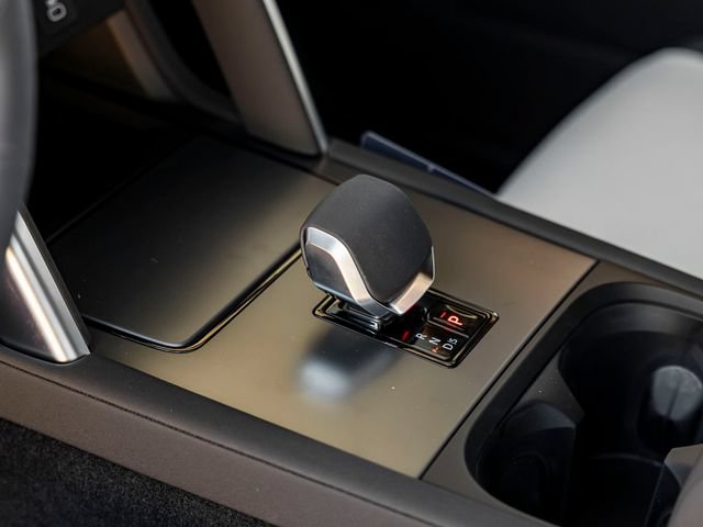 New 2025 Land Rover Discovery Sport Dynamic SE AWD/4WD image 17