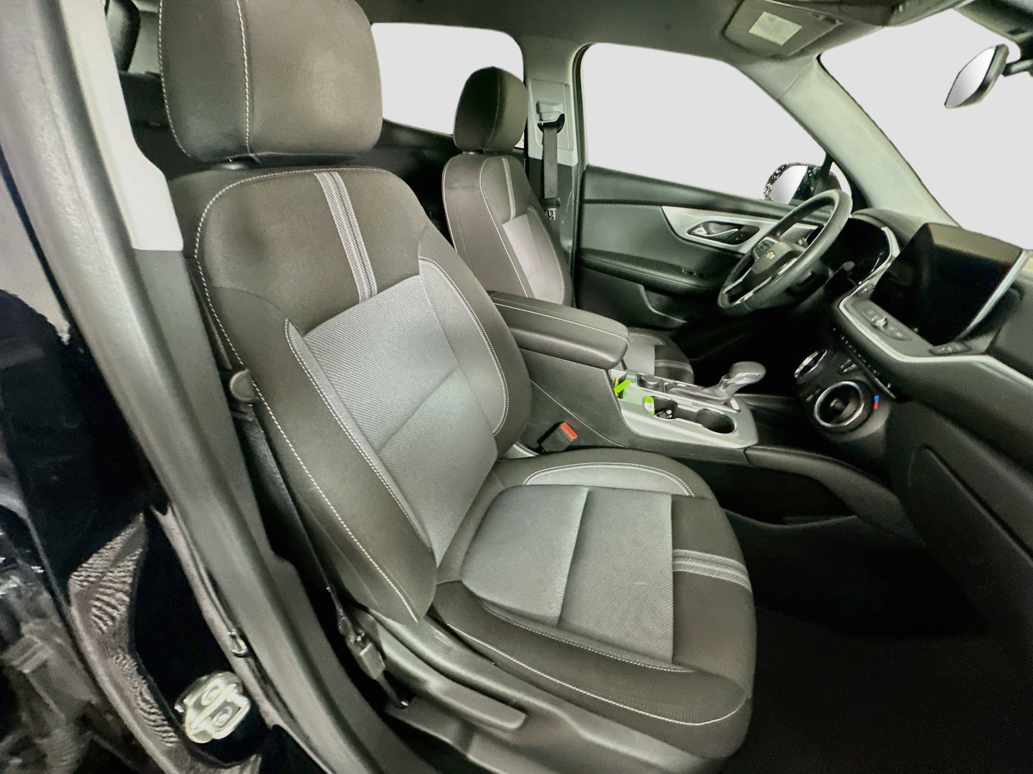 Used 2026 Chevrolet Blazer LT FWD image 30