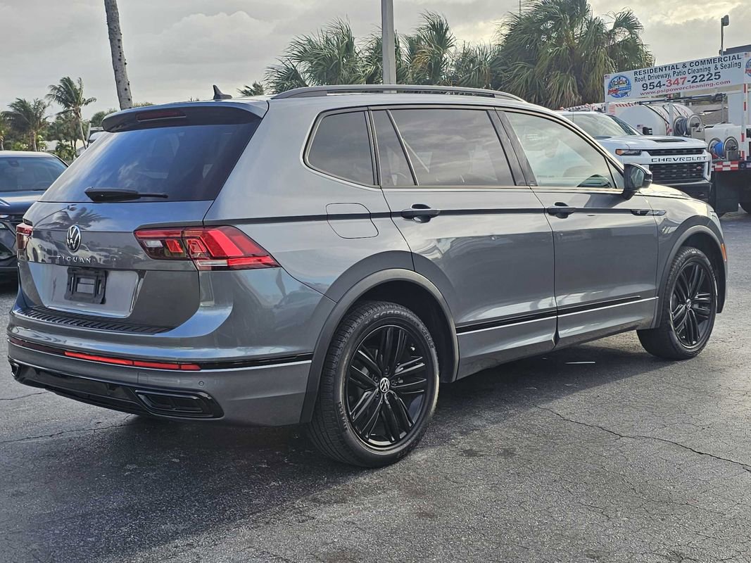 Used 2022 Volkswagen Tiguan SE R-Line image 20