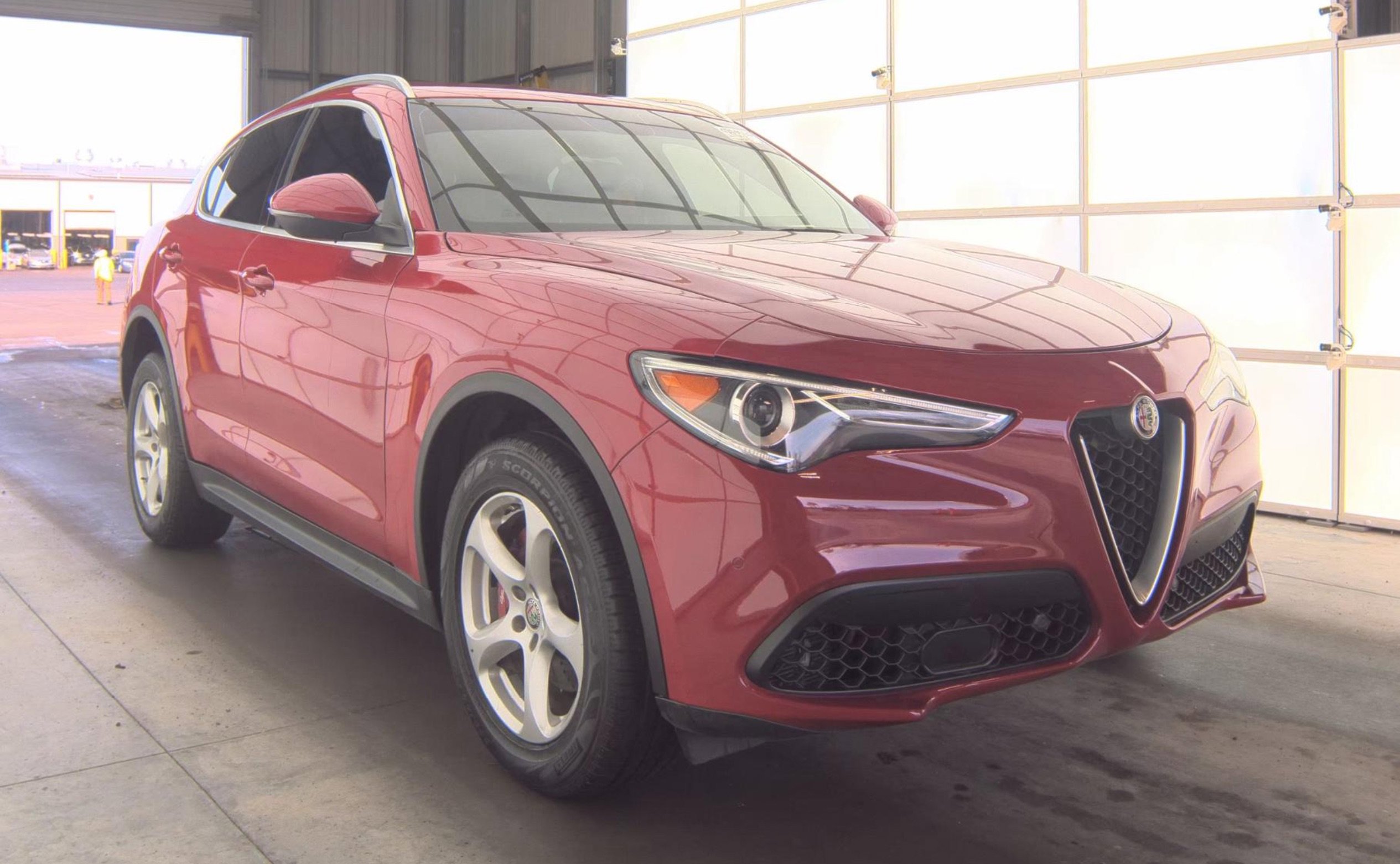 Used 2018 Alfa Romeo Stelvio image 3