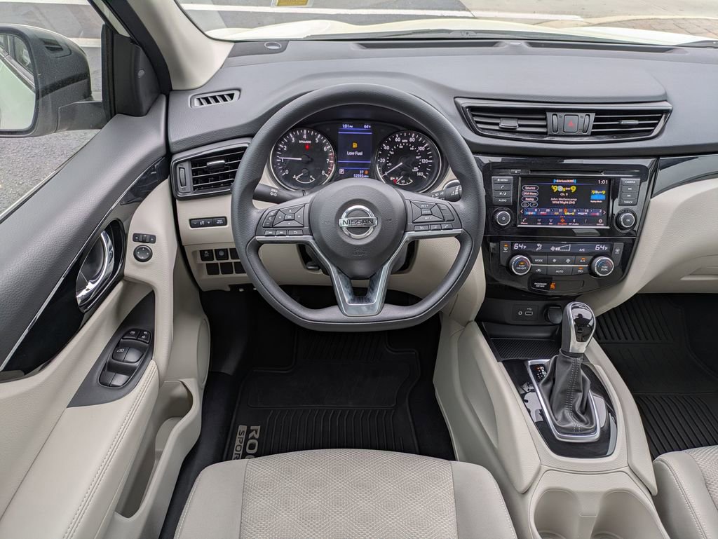 Used 2019 Nissan Rogue Sport SV image 17
