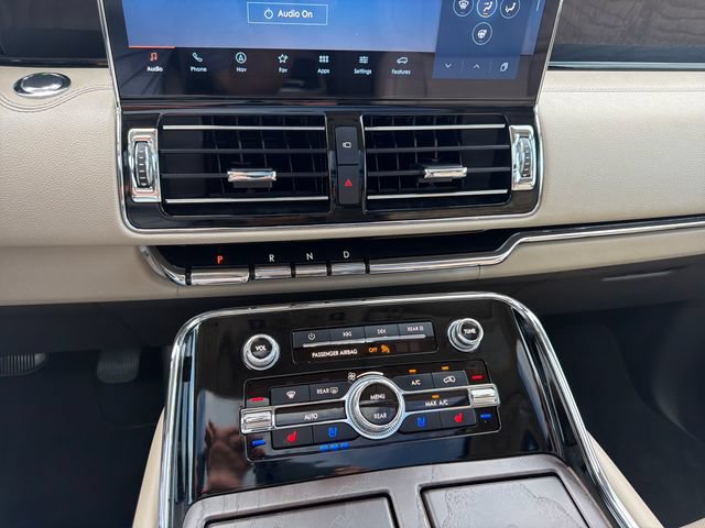 Used 2024 Lincoln Navigator Reserve AWD/4WD image 20