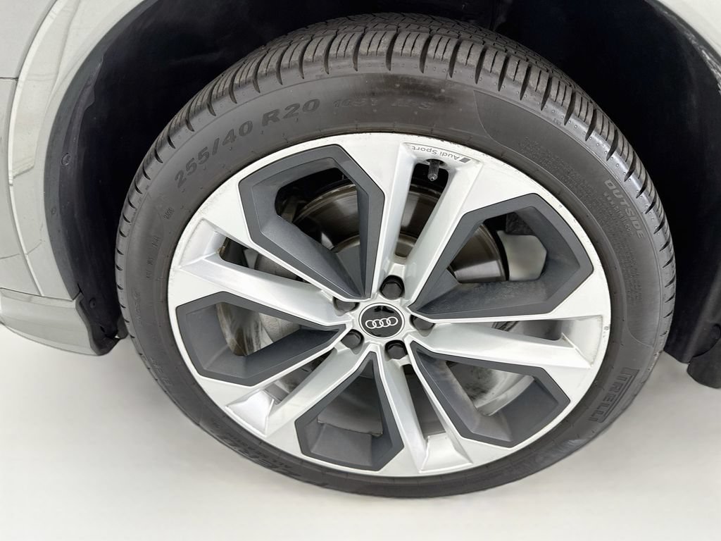 Used 2021 Audi Q3 2.0T Premium w/ Convenience Package AWD/4WD image 28