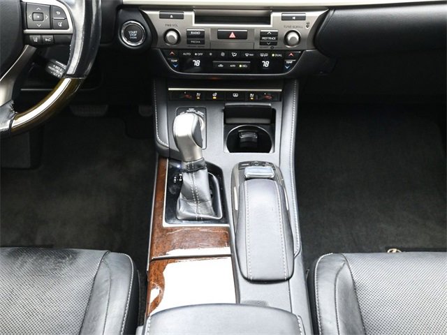 Used 2017 Lexus ES 350 w/ Luxury Package image 26