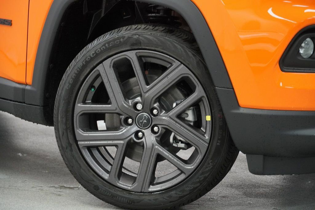 New 2026 Jeep Compass Latitude image 4