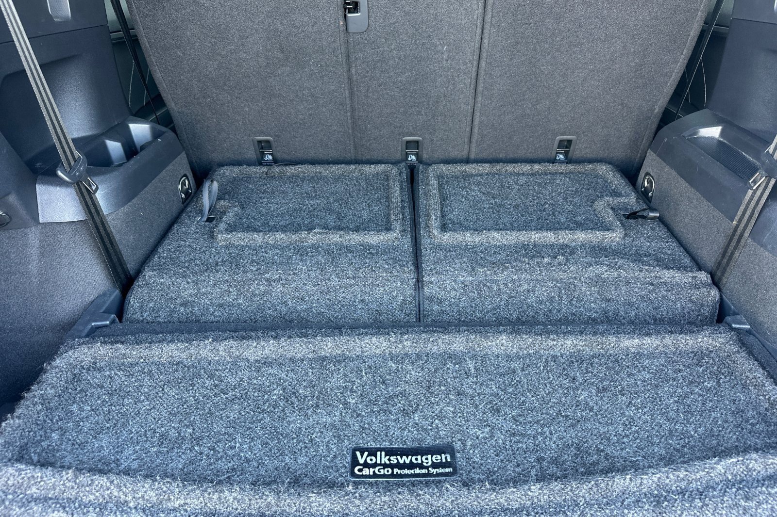 Used 2022 Volkswagen Tiguan SE R-Line image 15