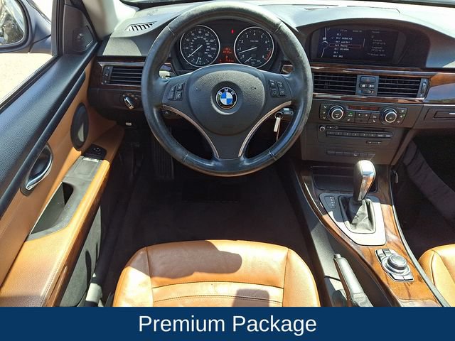 Used 2012 BMW 328i xDrive Coupe AWD/4WD image 3