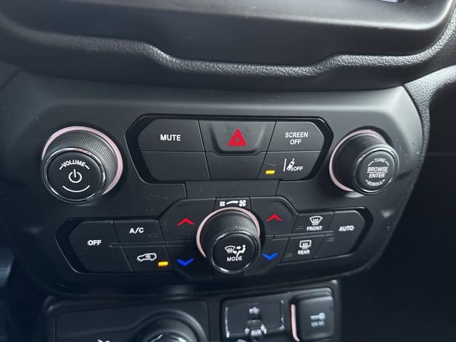 Used 2021 Jeep Renegade Latitude image 16