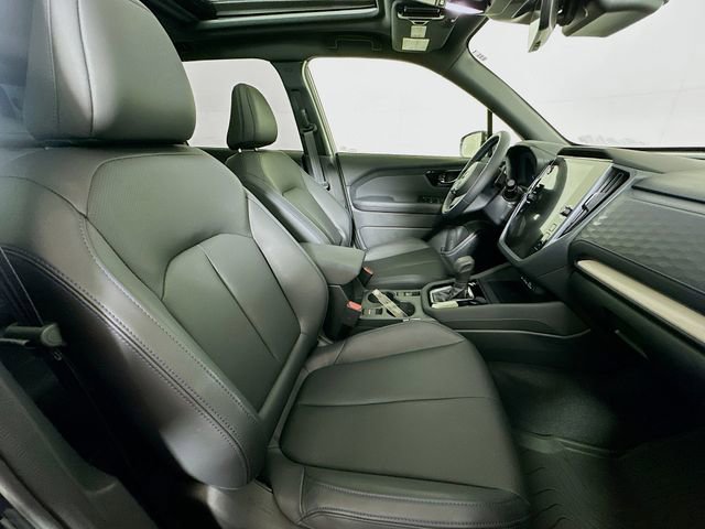 Used 2025 Subaru Forester Limited image 30