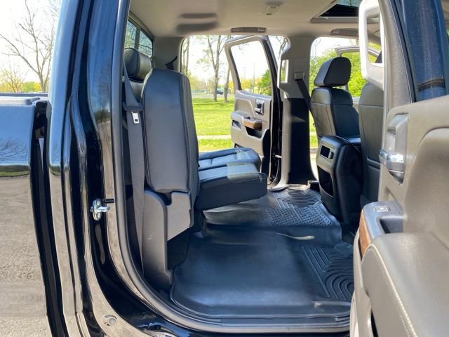 Used 2018 GMC Sierra 2500 Denali w/ Duramax Plus Package AWD/4WD image 46