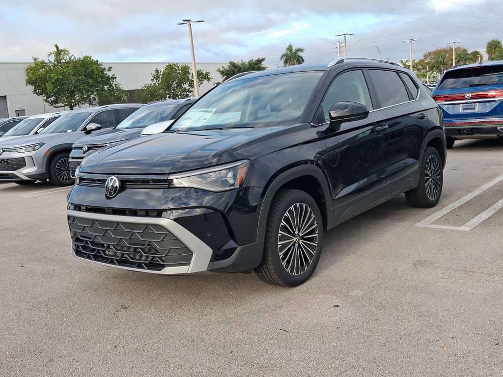 New 2026 Volkswagen Taos SE FWD image 3