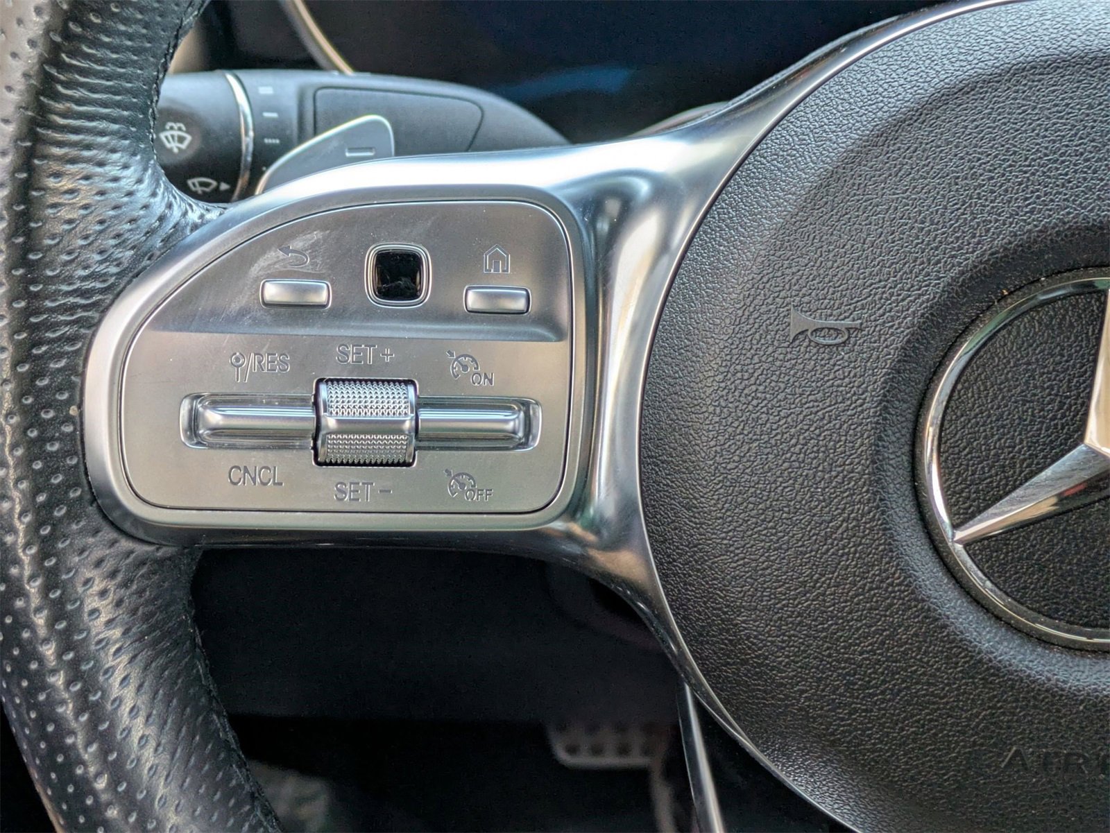 Used 2021 Mercedes-Benz GLC 300 4MATIC Coupe image 10