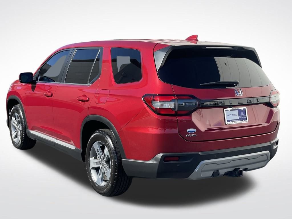 Certified 2025 Honda Pilot EX-L image 4
