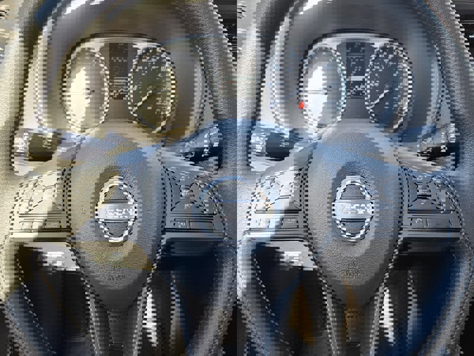 New 2025 Nissan Kicks Play S image 11