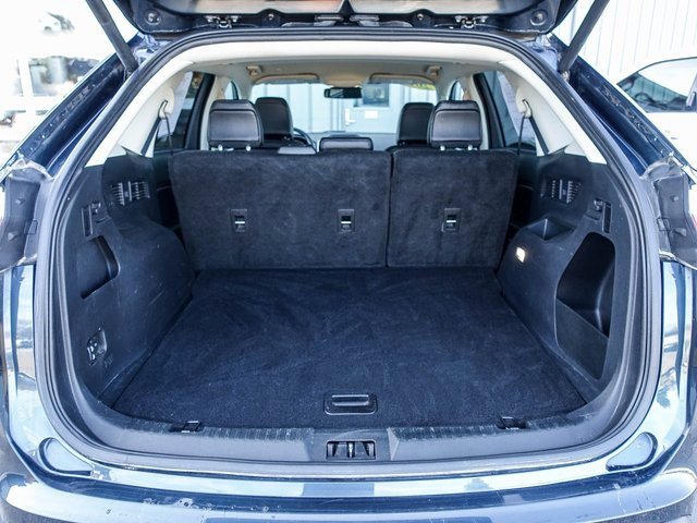 Used 2024 Ford Edge SEL w/ Convenience Package image 8