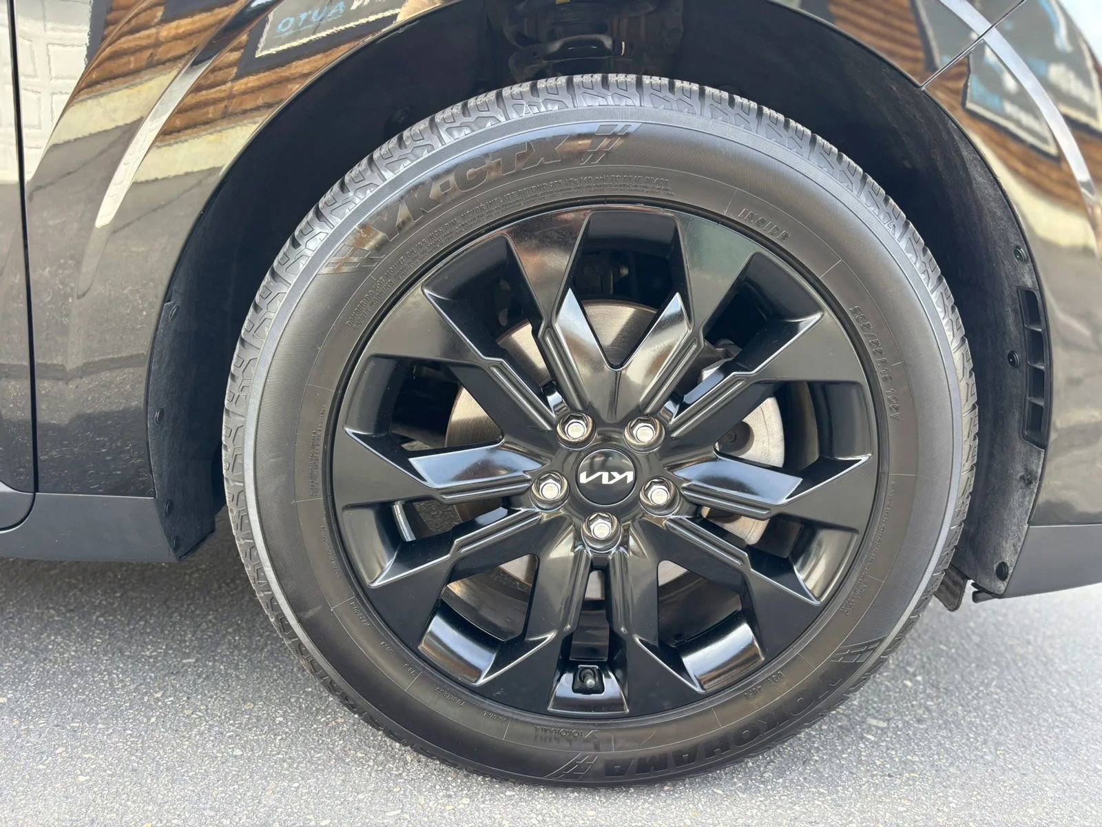 Used 2022 Kia Carnival SX FWD image 27