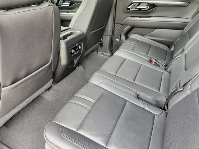 Used 2025 Chevrolet Suburban RST w/ Comfort Package AWD/4WD image 22