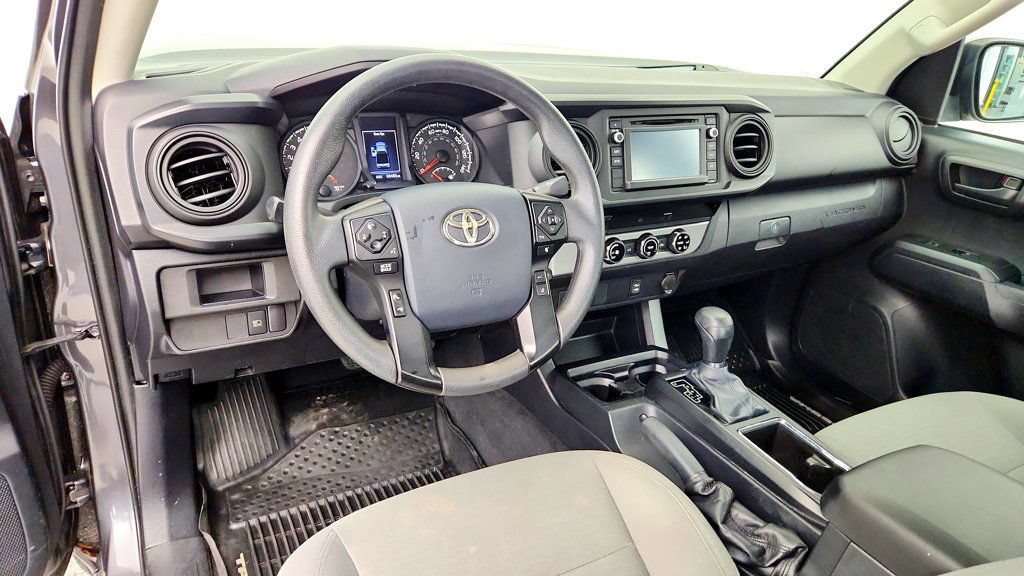 Used 2018 Toyota Tacoma SR RWD image 12
