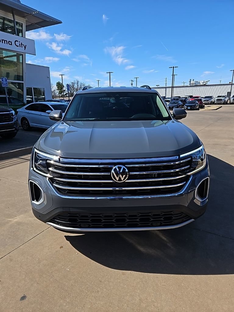 New 2026 Volkswagen Atlas SE image 2
