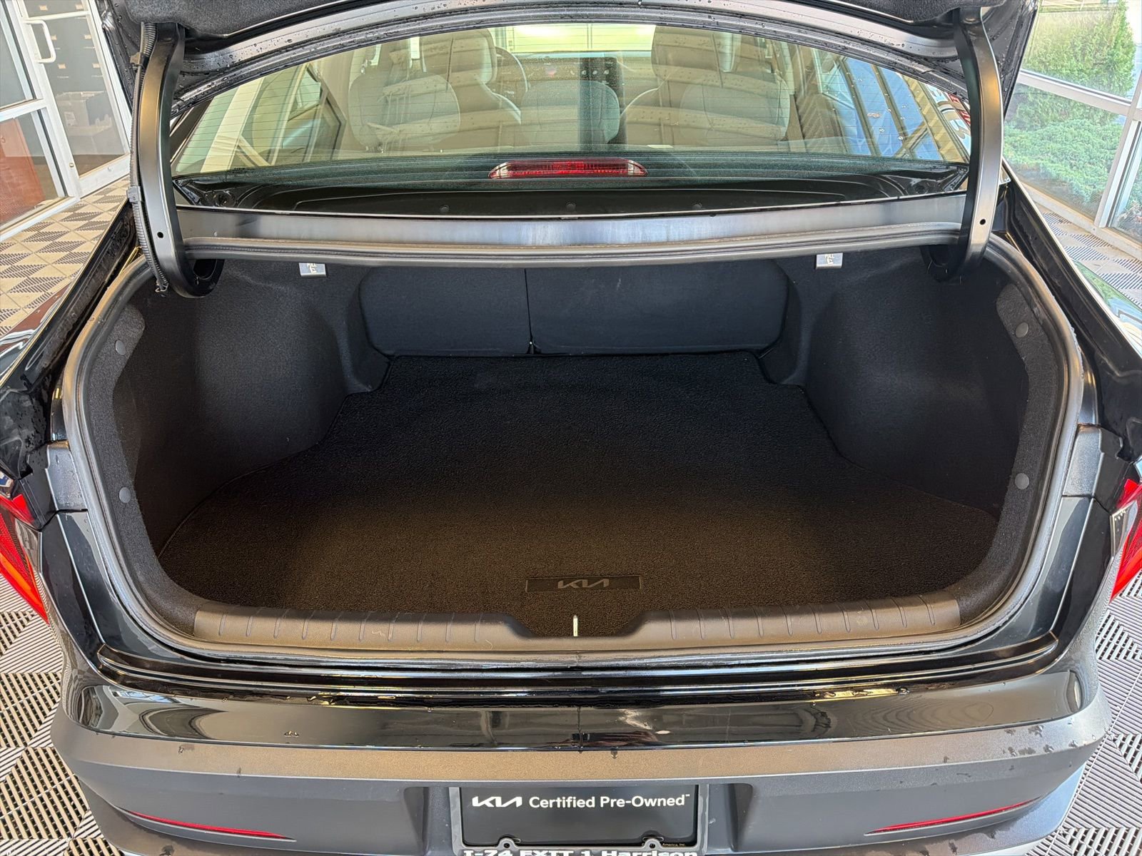 Used 2025 Kia K4 EX image 9