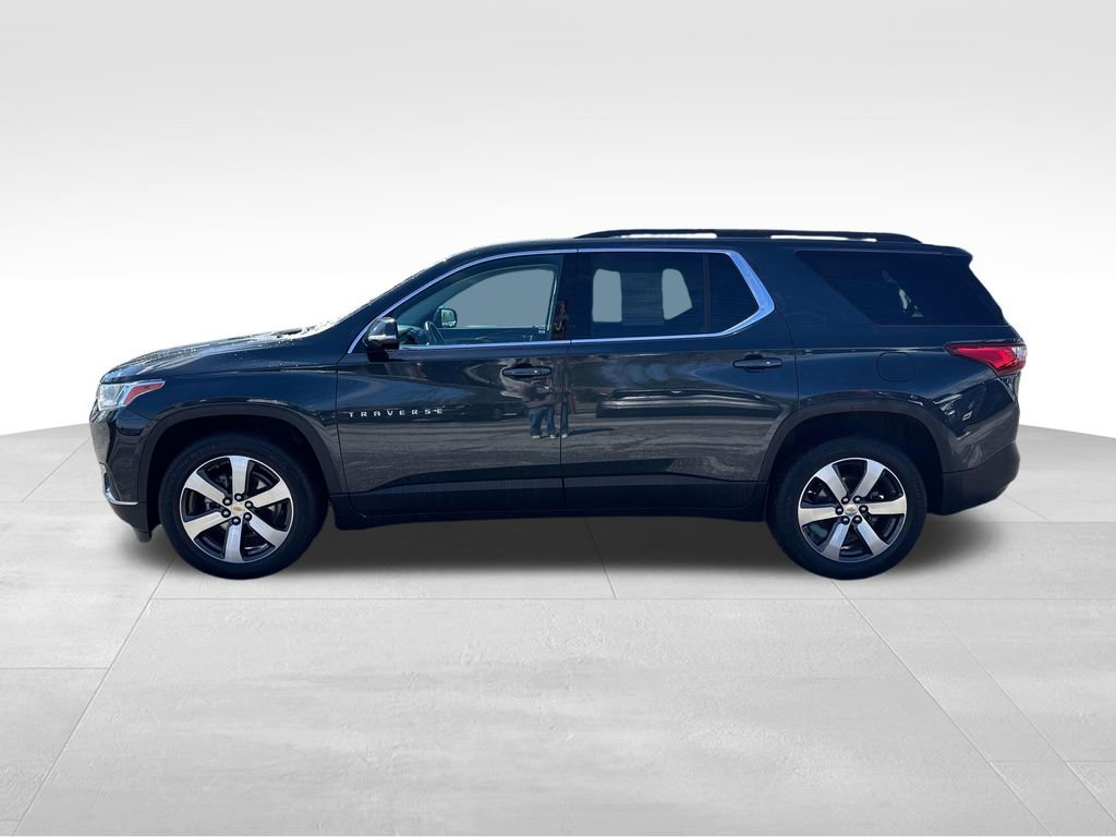 Used 2021 Chevrolet Traverse LT w/ LT Premium Package image 3