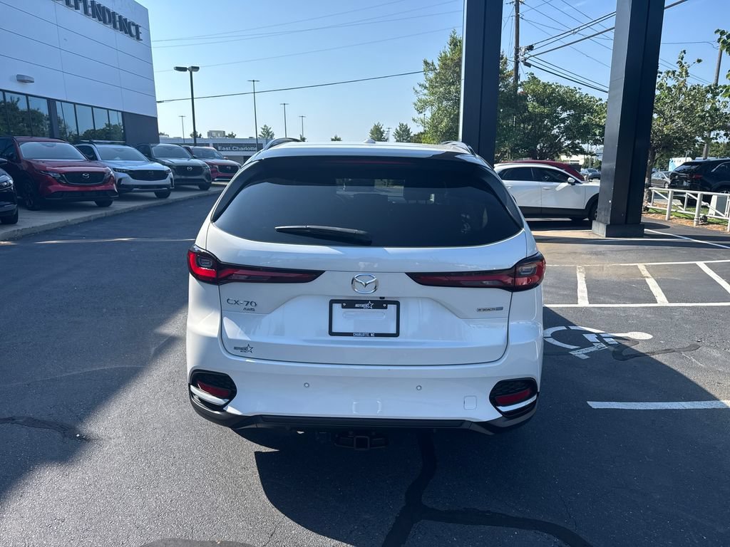 Certified 2025 MAZDA CX-70 Plug-In Hybrid w/ Premium Pkg AWD/4WD image 4