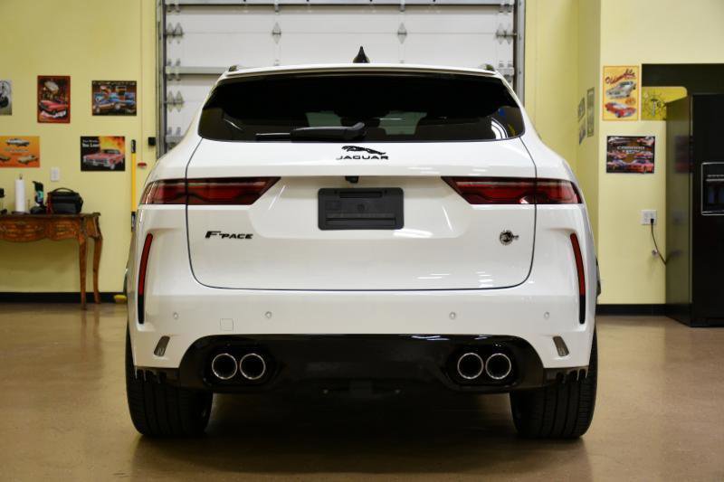 Used 2023 Jaguar F-PACE SVR AWD/4WD image 10