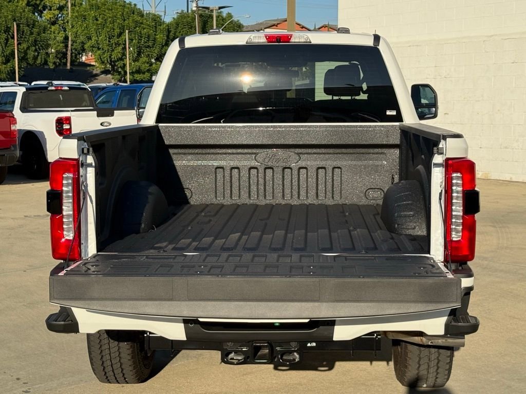 New 2026 Ford F250 Lariat w/ Black Appearance Package image 15