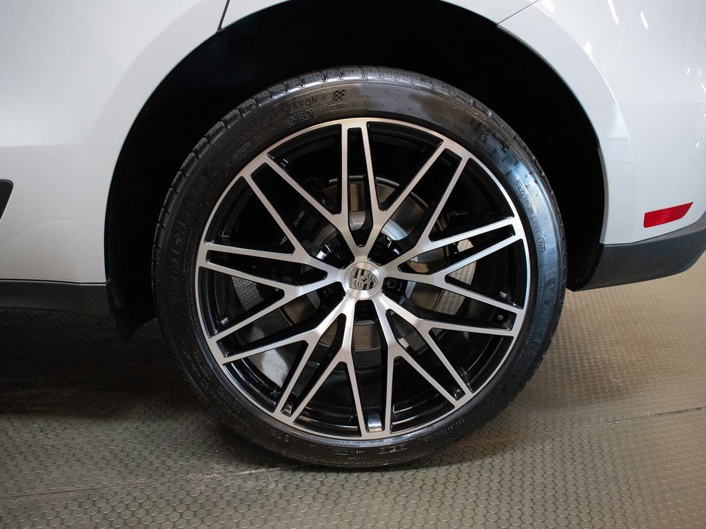 New 2026 Porsche Macan image 14