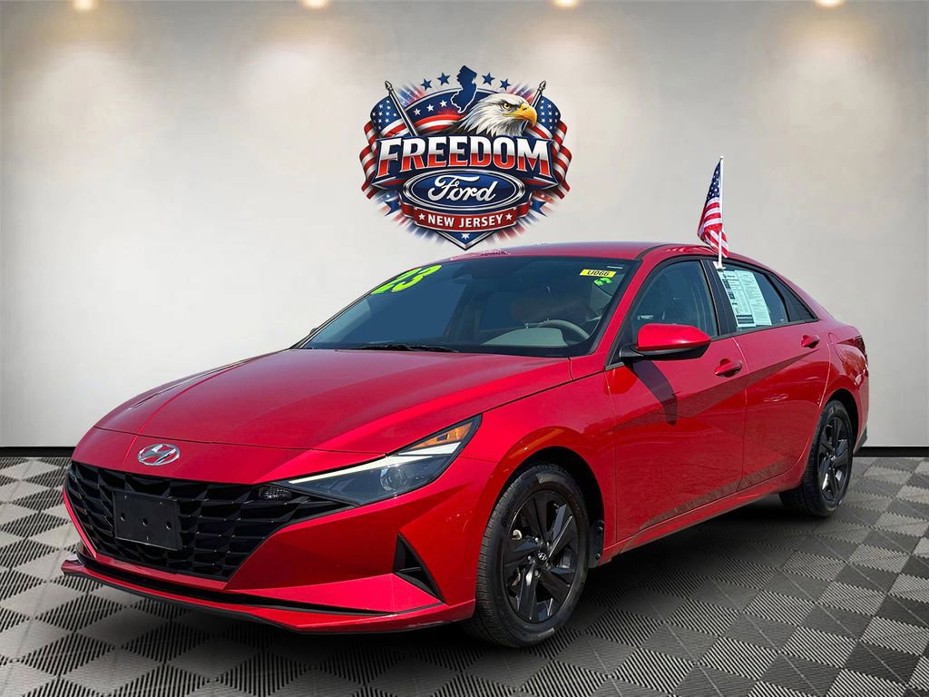 Used 2023 Hyundai Elantra SEL FWD image 2