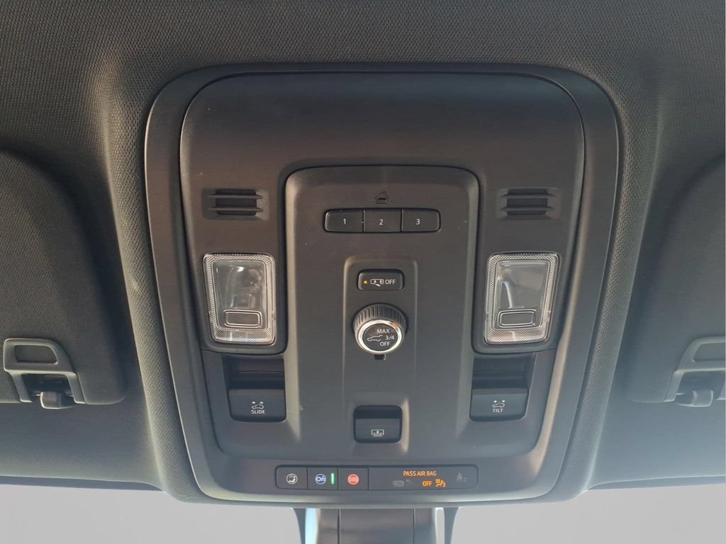 Used 2021 Chevrolet Suburban Z71 AWD/4WD image 25