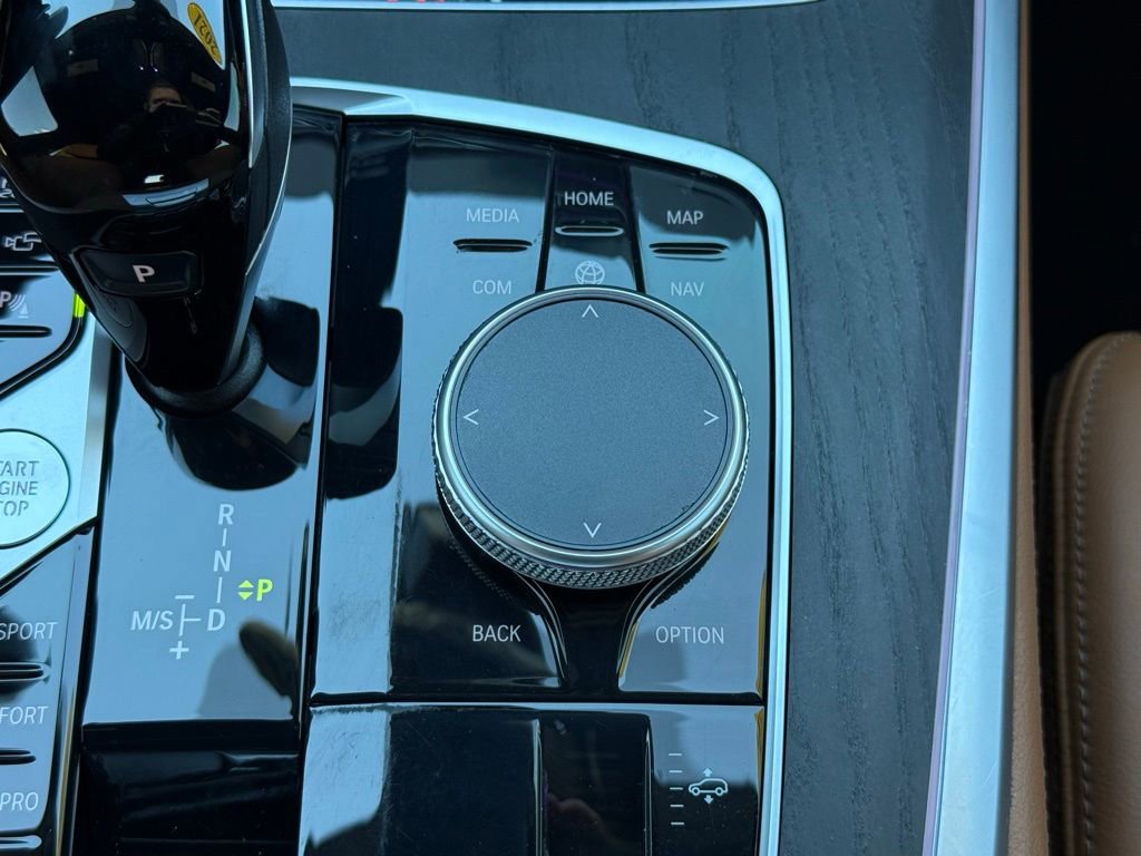 Used 2021 BMW X7 xDrive40i w/ Premium Package image 29