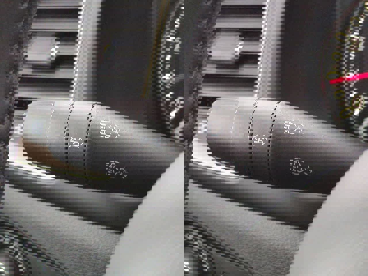 Used 2016 Jeep Renegade Latitude image 26