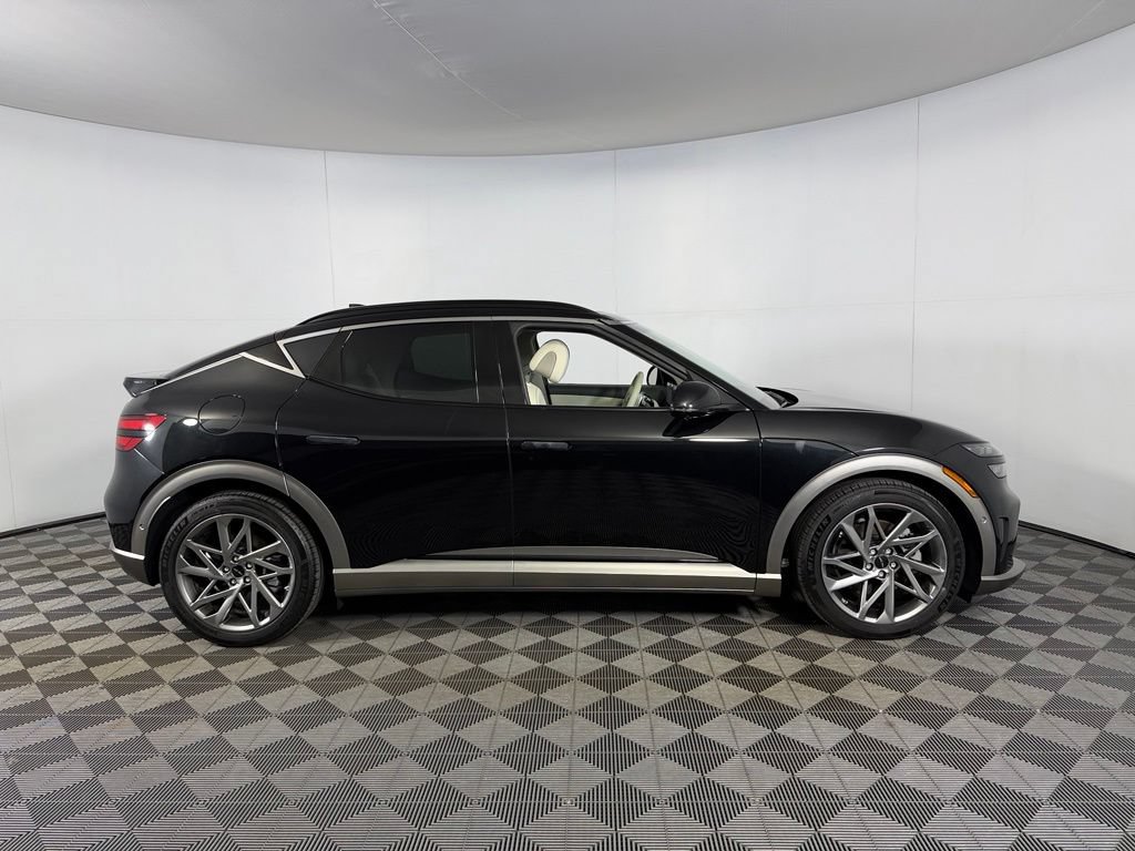 Used 2023 Genesis GV60 Advanced AWD/4WD image 7