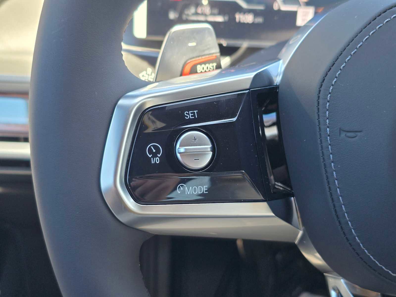 Used 2025 BMW 750e xDrive w/ Executive Package AWD/4WD image 30