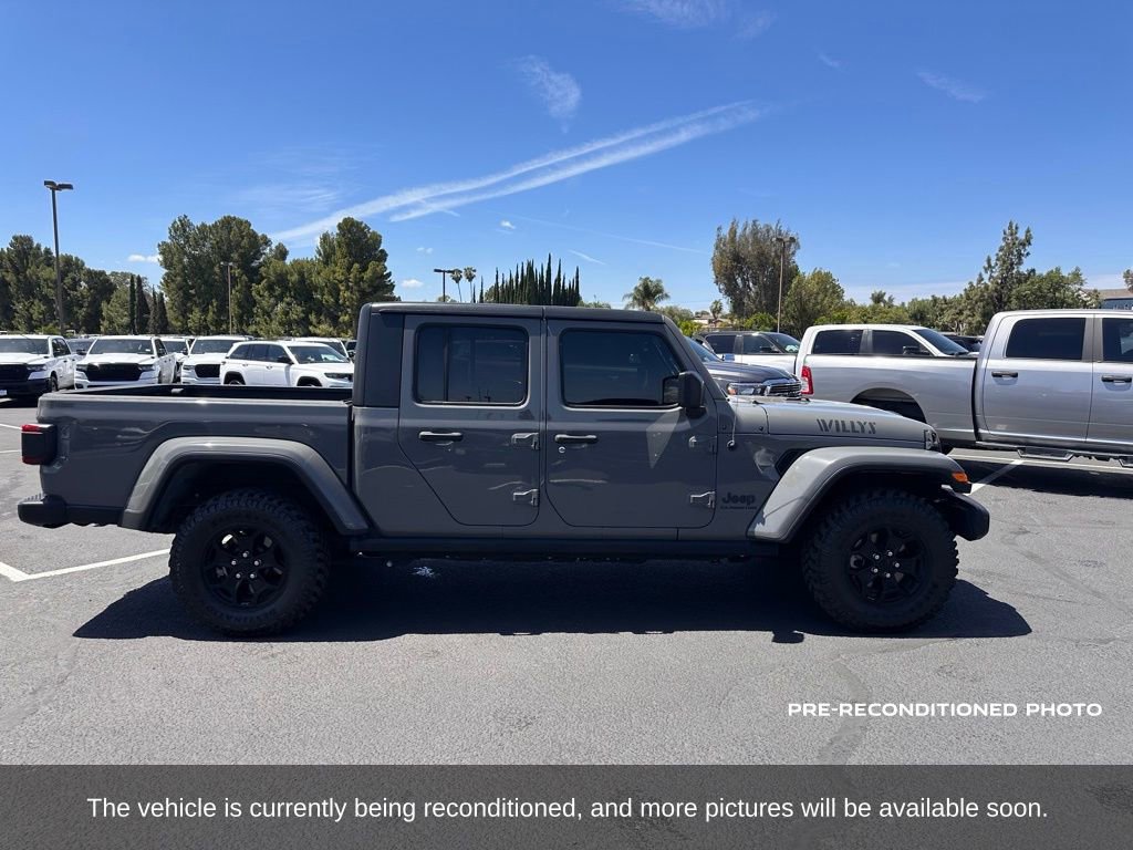 Used 2021 Jeep Gladiator Willys AWD/4WD image 7