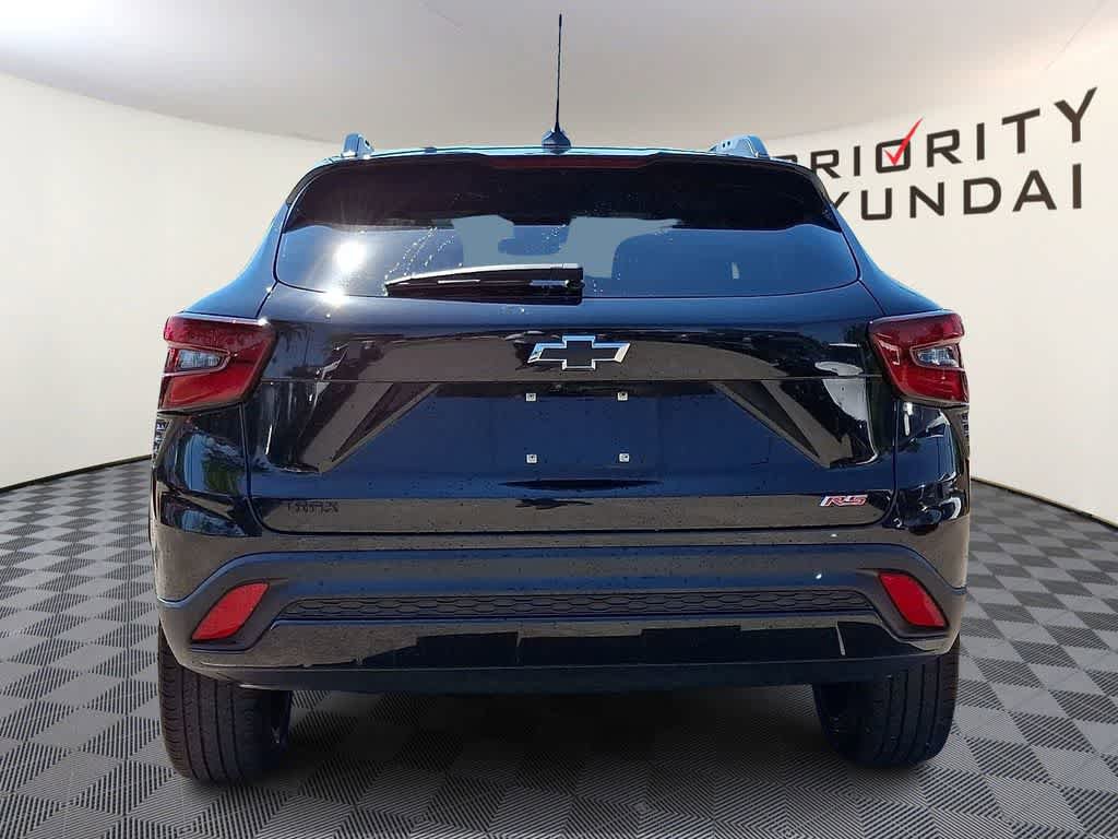 Used 2024 Chevrolet Trax RS w/ Driver Confidence Package FWD image 5